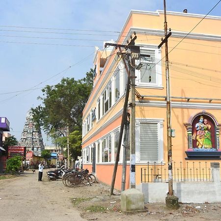 Murali'S Kudil Mayiladuthurai Extérieur photo
